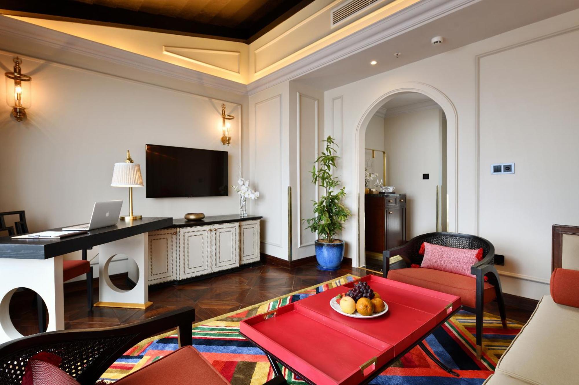Silk Path Grand Sapa Resort & Spa Exterior photo A suite at the hotel